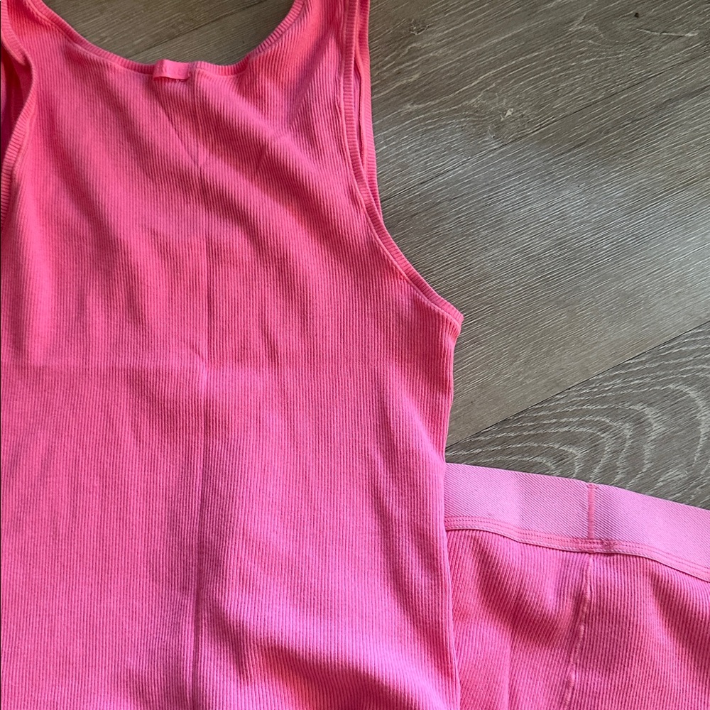 SKIMS | Ribbed Tank Top and Boxer Set - Picture 8 of 8